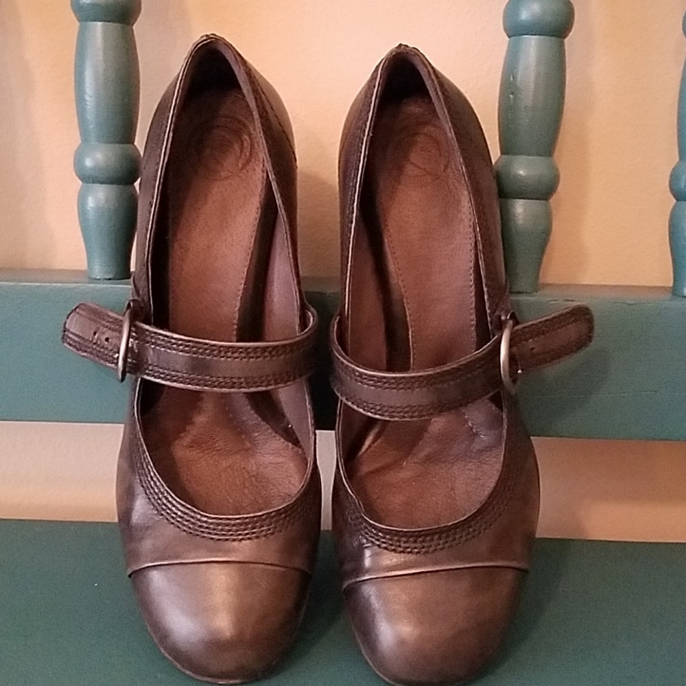 Nurture shoes